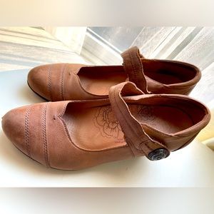 Taos Angel Mary Jane Leather Shoes Size 9
